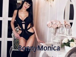 Bonny_Monica
