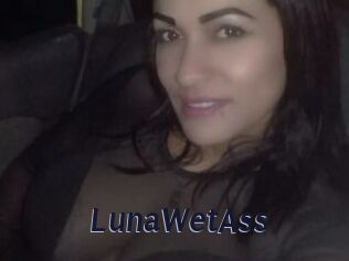 LunaWetAss