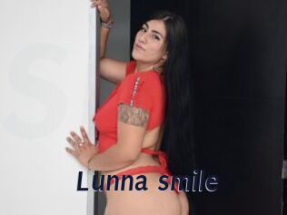 Lunna_smile
