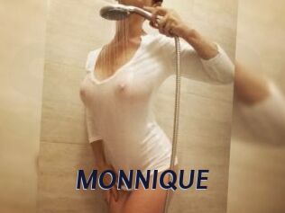 MONNIQUE_