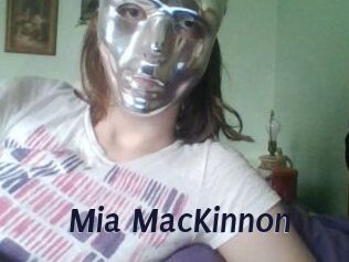 Mia_MacKinnon