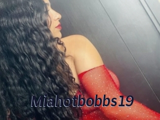 Miahotbobbs19