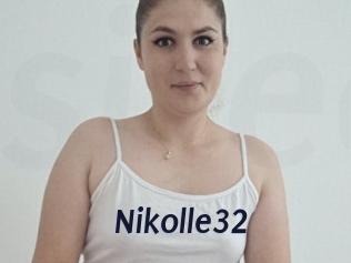 Nikolle32